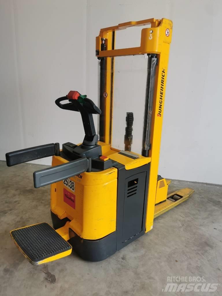 Jungheinrich ERC 214 Transpaleti autopropulsanti