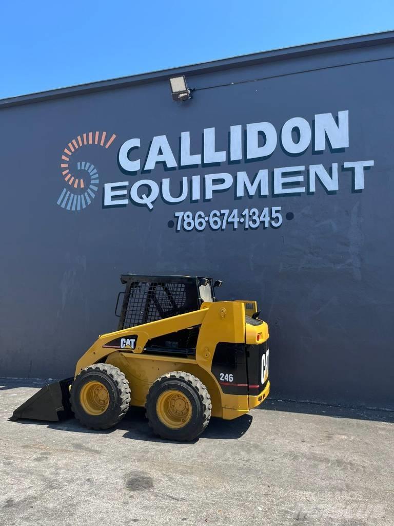 CAT 246 Mini incarcator