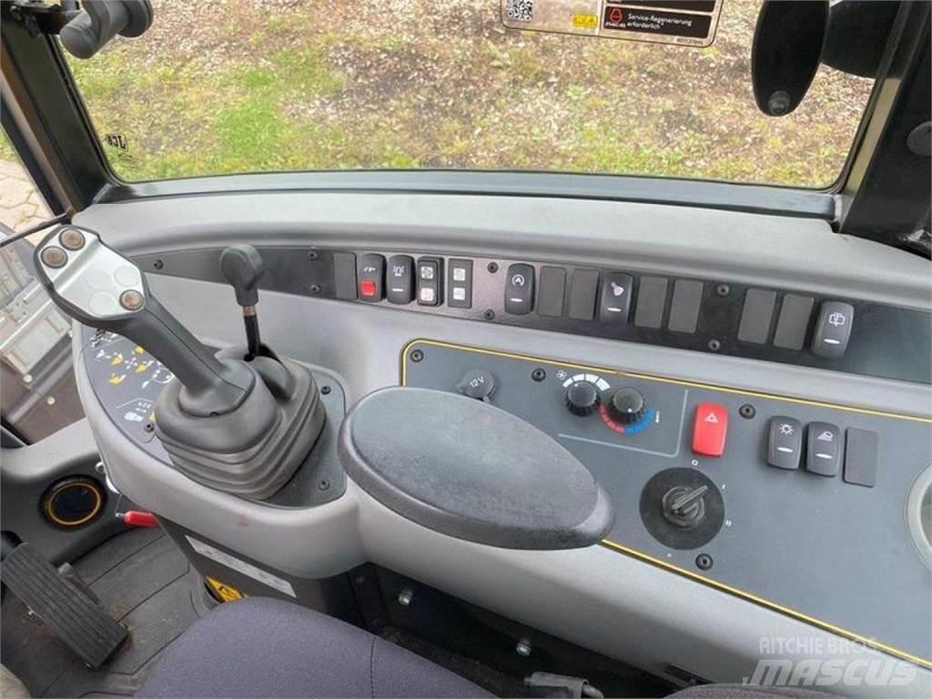 JCB 406 AGRI Incarcator pe pneuri