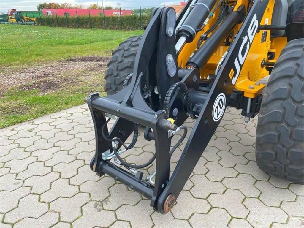 JCB 406 AGRI Incarcator pe pneuri