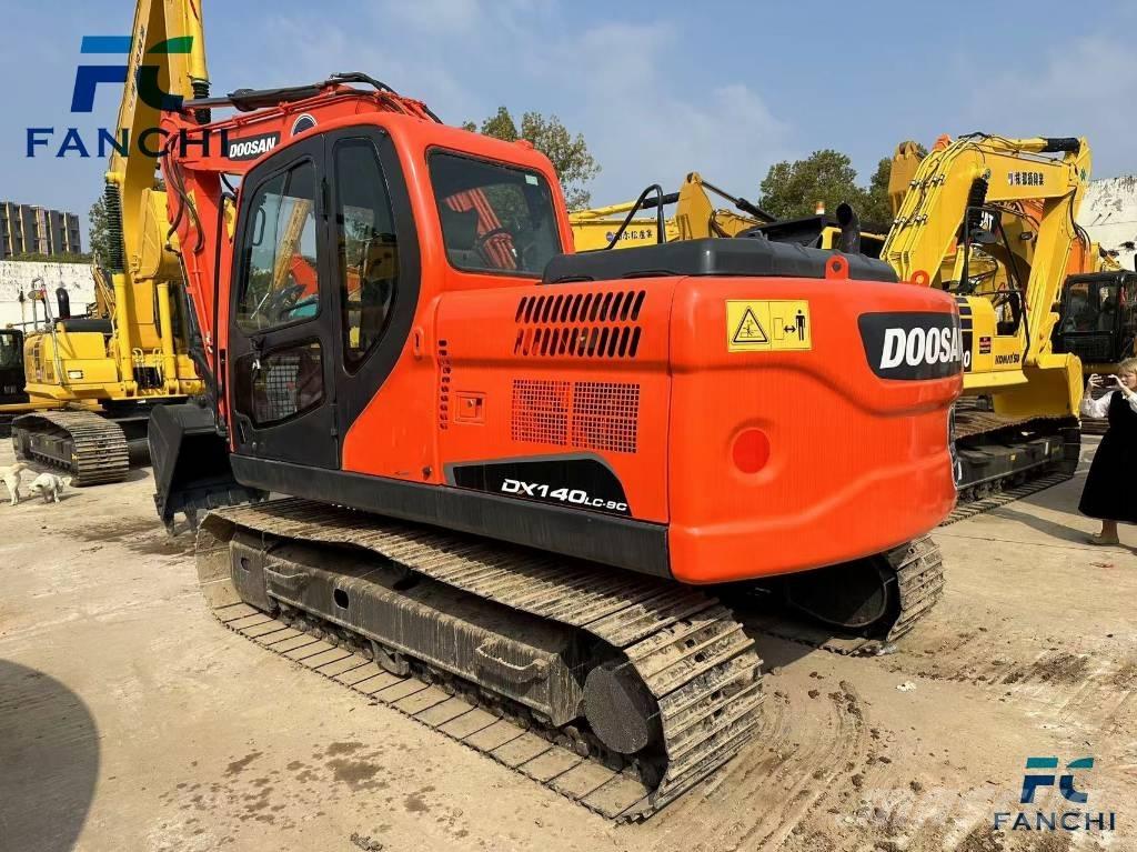 Doosan DX 140 LC Excavatoare pe șenile
