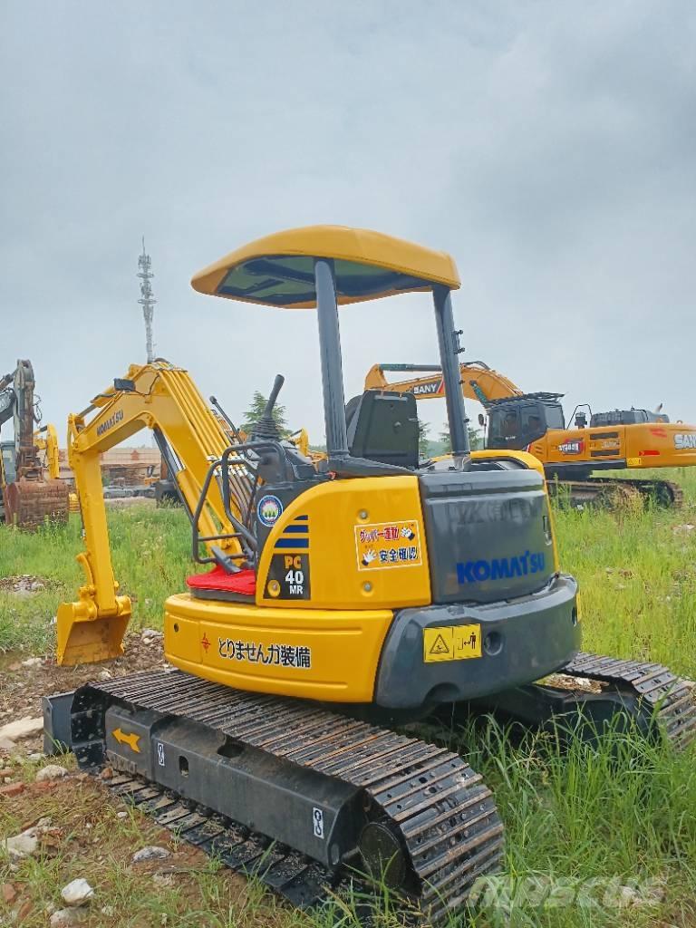 Komatsu PC 40 Excavatoare pe șenile
