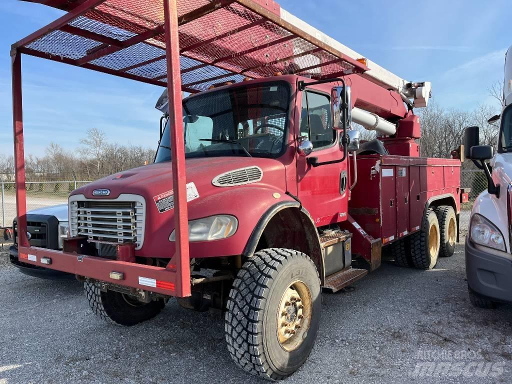 Freightliner M2-106 Platforme aeriene montate pe camion