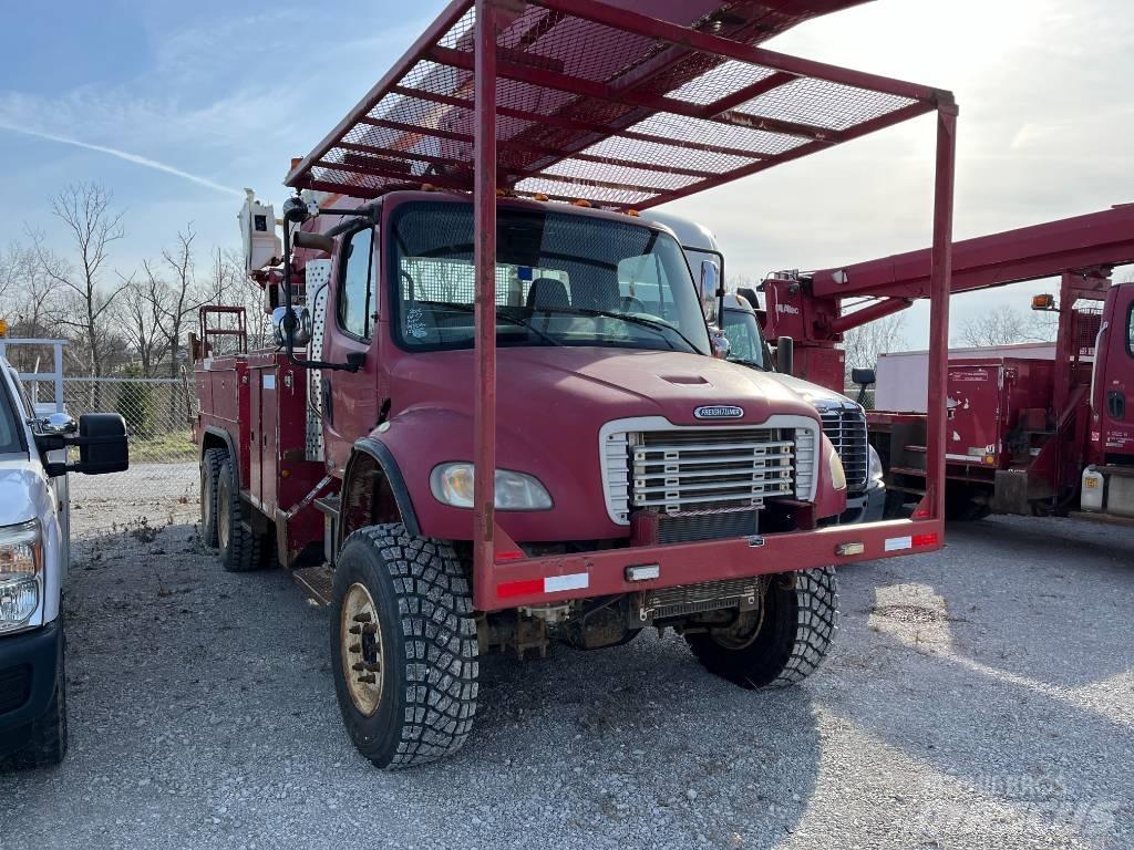 Freightliner M2-106 Platforme aeriene montate pe camion