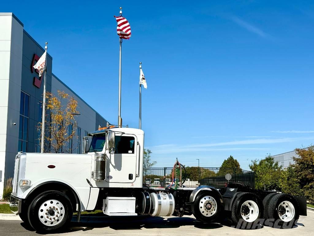 Peterbilt 389 PRIDE Autotractoare