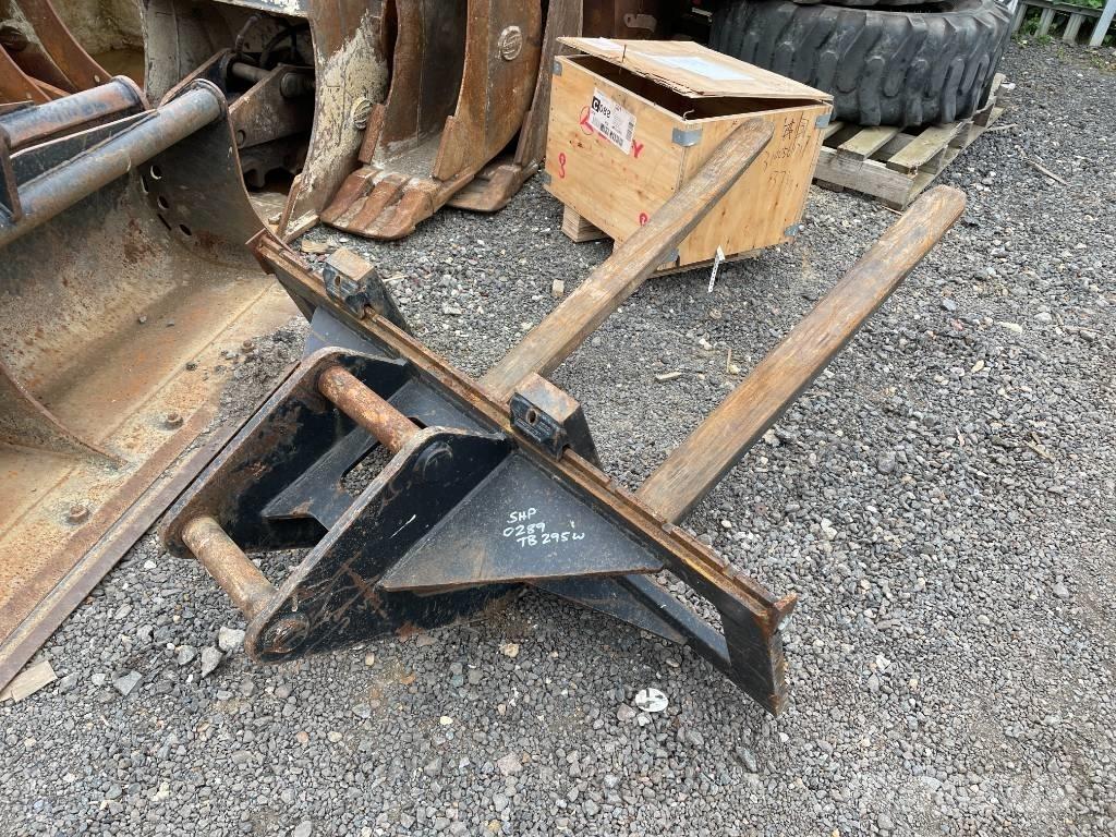 Takeuchi TB 295 W Excavatoare cu roti