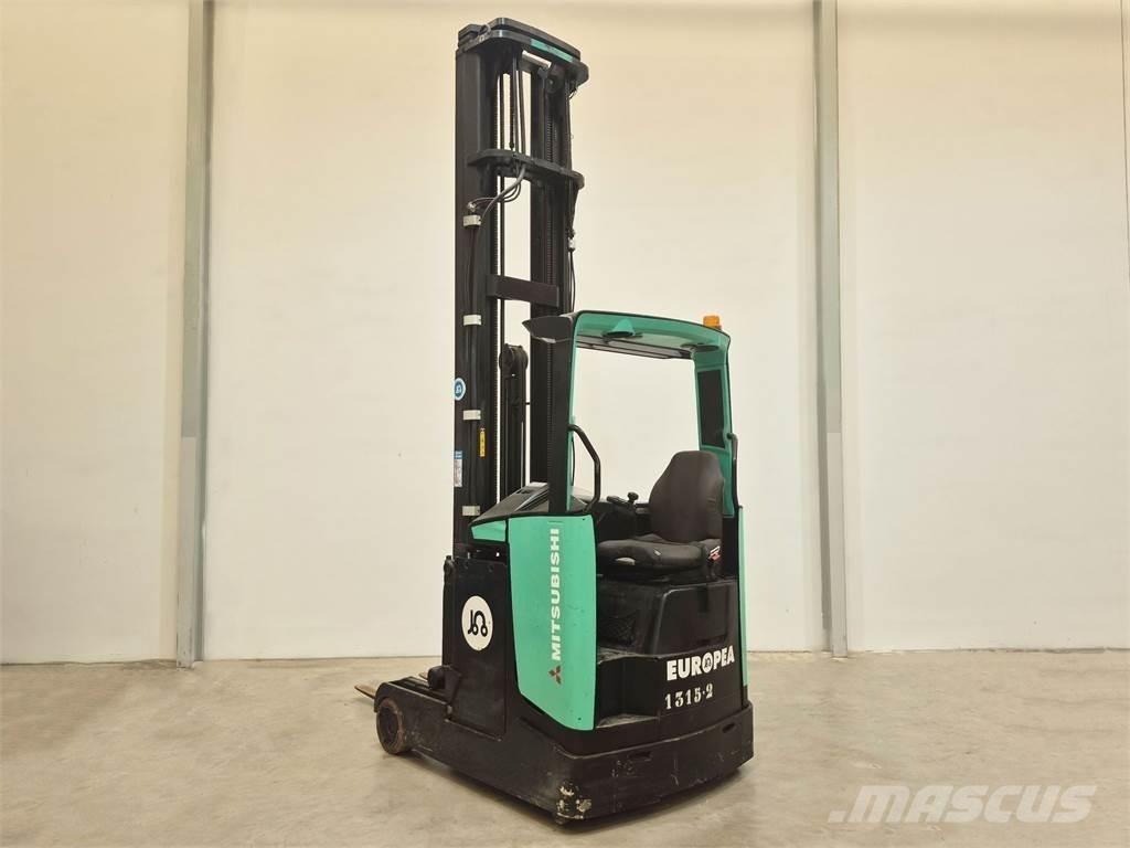 Mitsubishi RB16NH Stivuitor cu catarg retractabil