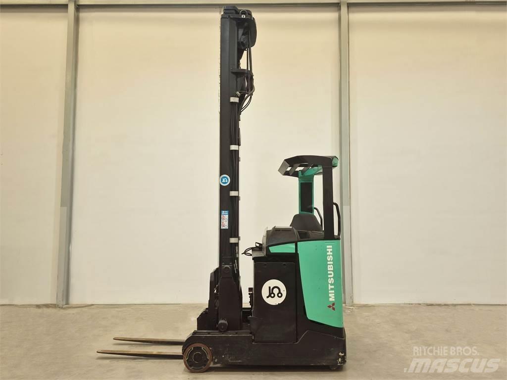 Mitsubishi RB16NH Stivuitor cu catarg retractabil