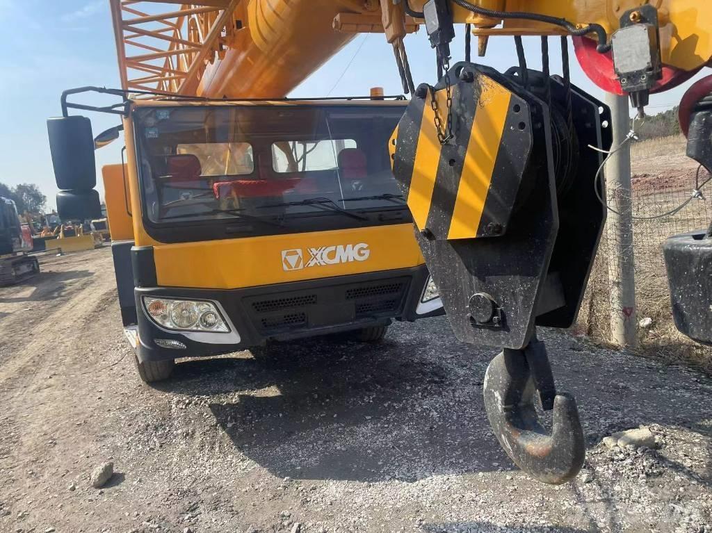 XCMG QY 70 K Macara teren accidentat