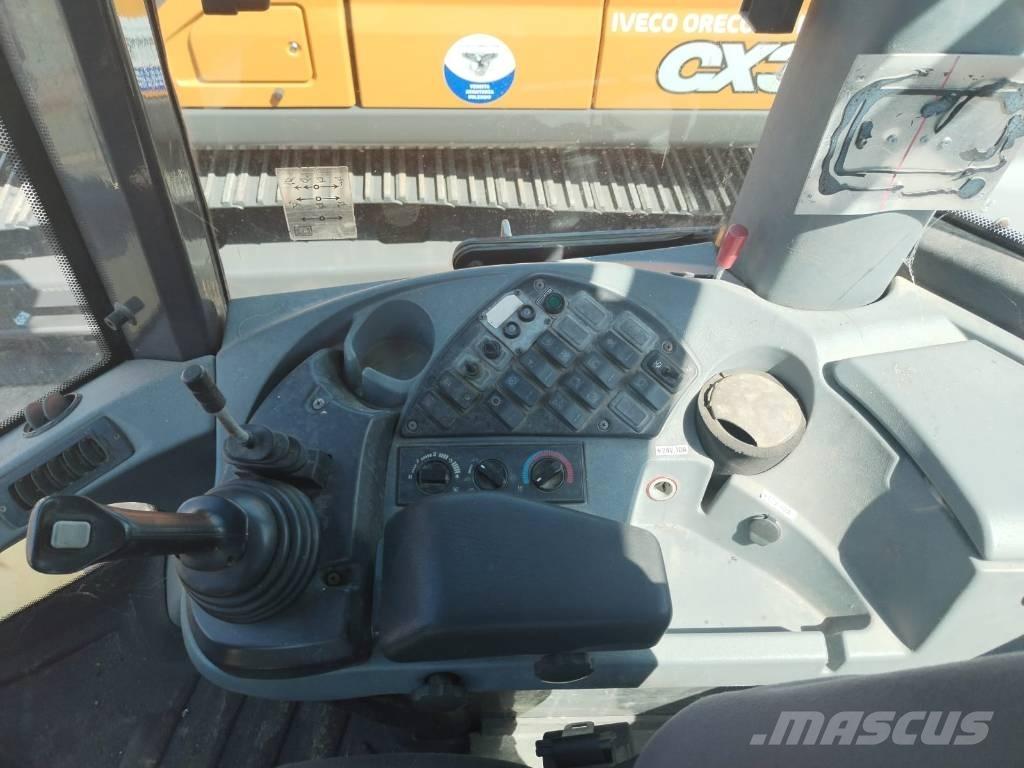 New Holland W 130 Incarcator pe pneuri