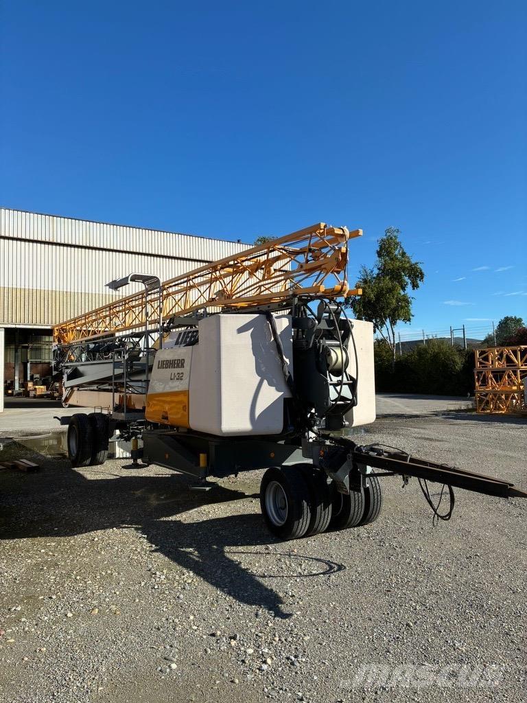 Liebherr L1-32 Macarale turn