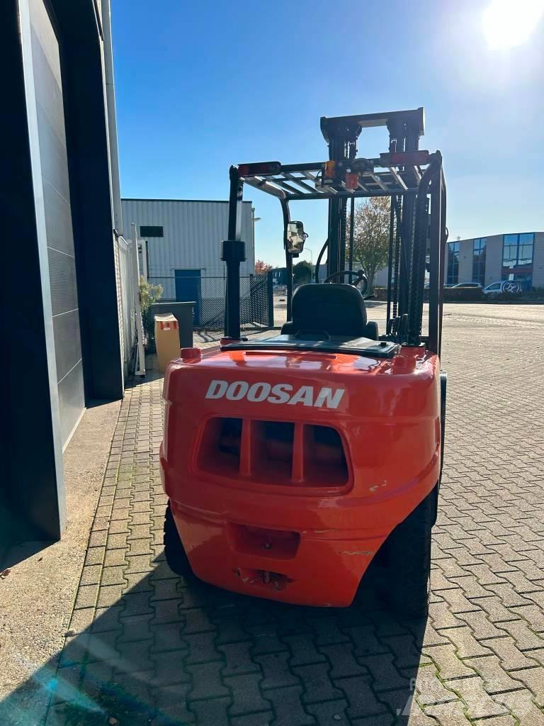 Doosan D50C-5 Stivuitor diesel