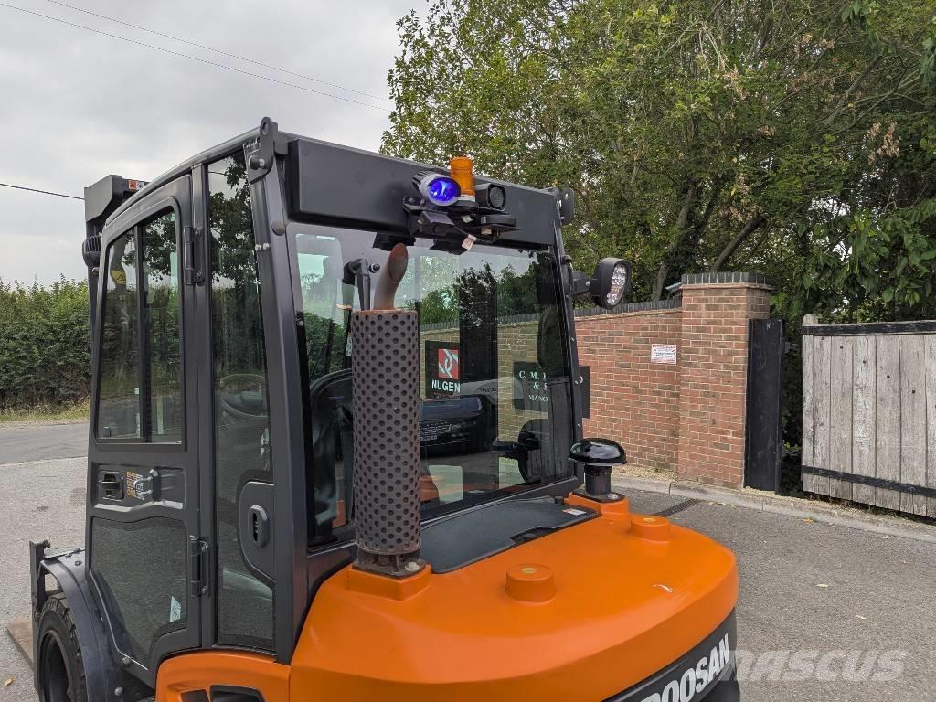 Doosan D 35 C-9 Stivuitor diesel