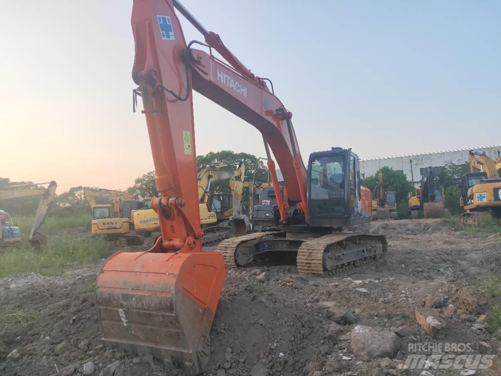 Hitachi ZX 210 Excavatoare pe șenile
