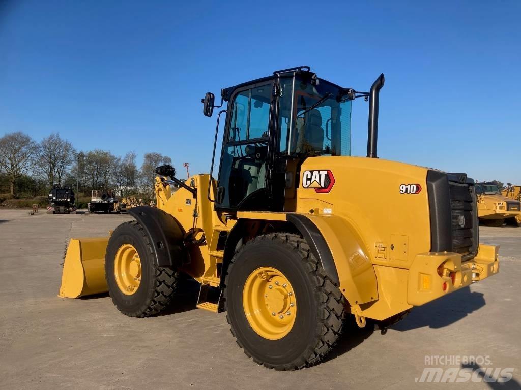 CAT 910 Incarcator pe pneuri
