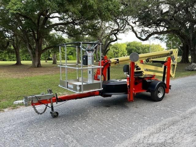 JLG T 350 Platforme aeriene montate pe remorca