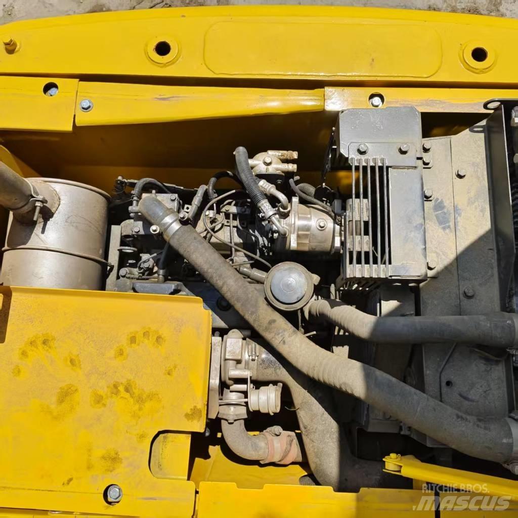 Komatsu PC 130 Excavatoare pe șenile
