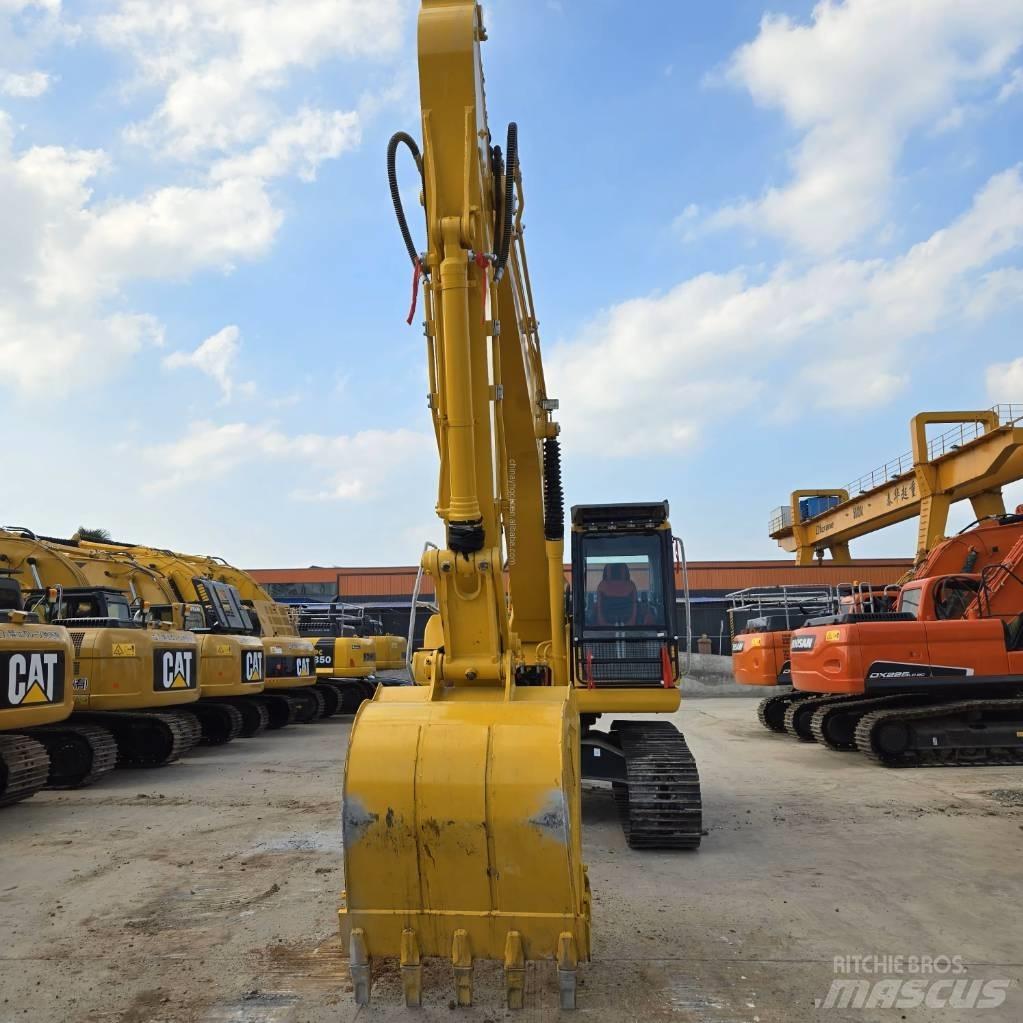 Komatsu PC 200-8 Excavatoare pe șenile
