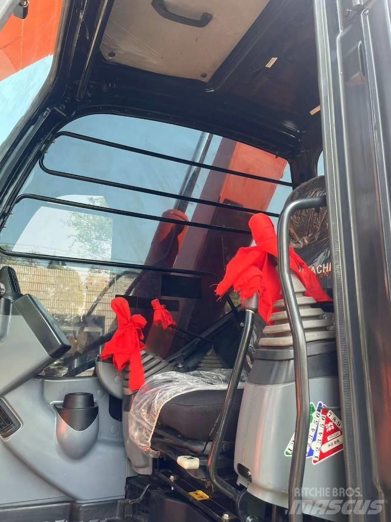 Hitachi ZX 70 Excavatoare pe șenile
