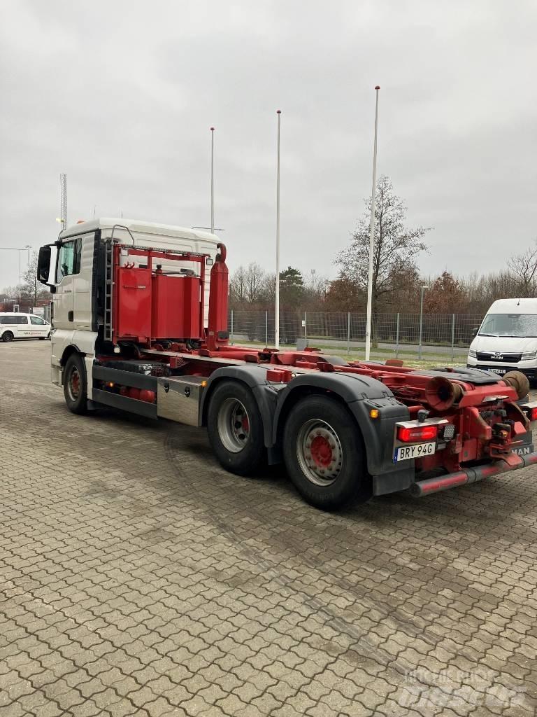 MAN TGX 26.500 6X2 Camion cu carlig de ridicare