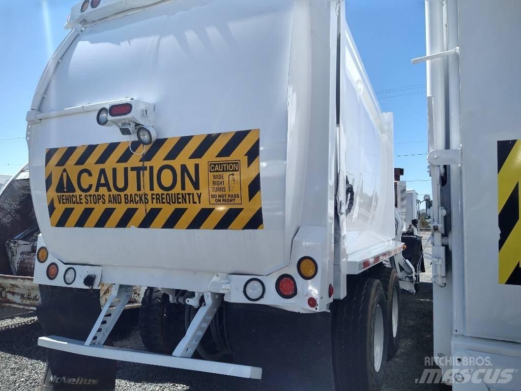 Mack LEU613 Camion de deseuri