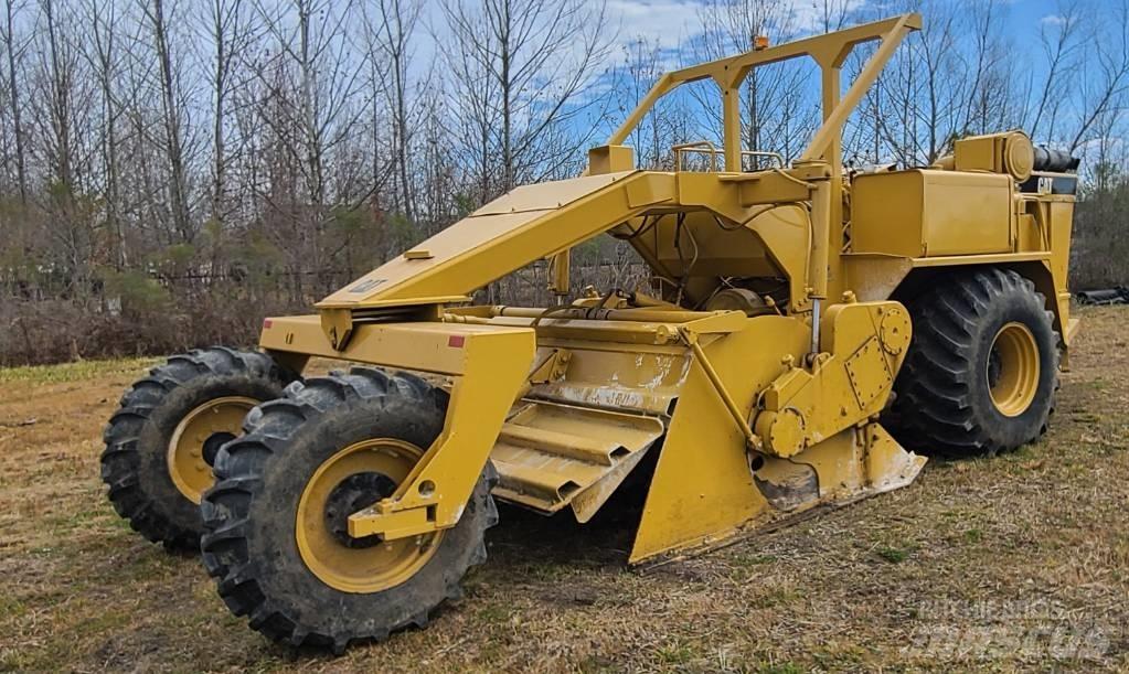 CAT SS 250 B Compactoare sol