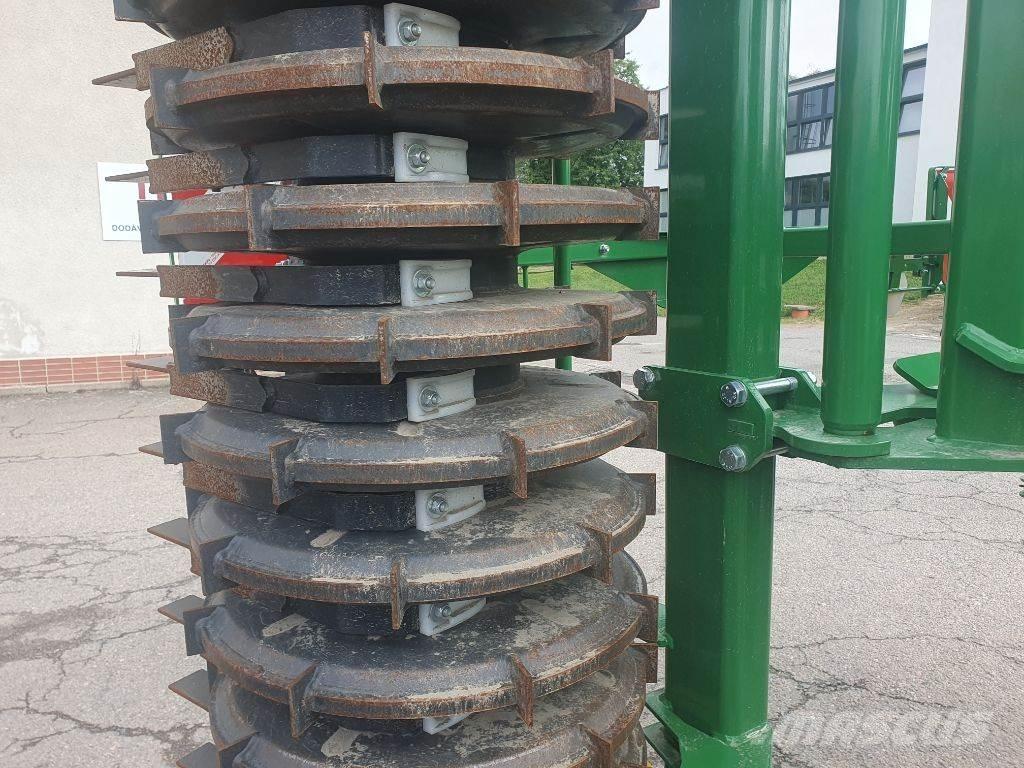 Kerner X4-520 Cultivatoare de recolte in randuri