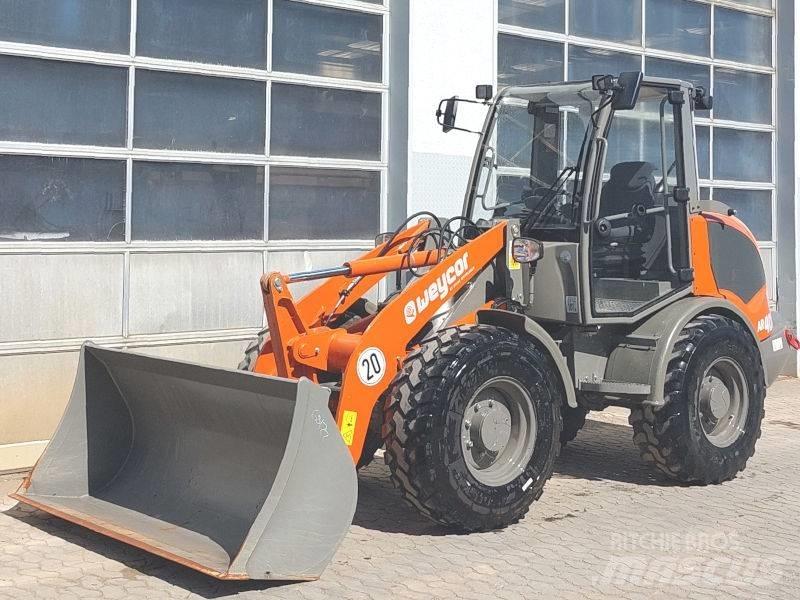 Atlas AR 400 Incarcator pe pneuri