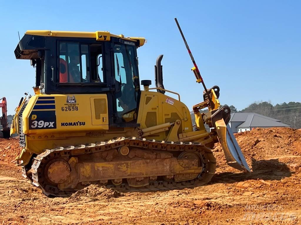 Komatsu D39px-24 Buldozere pe senile