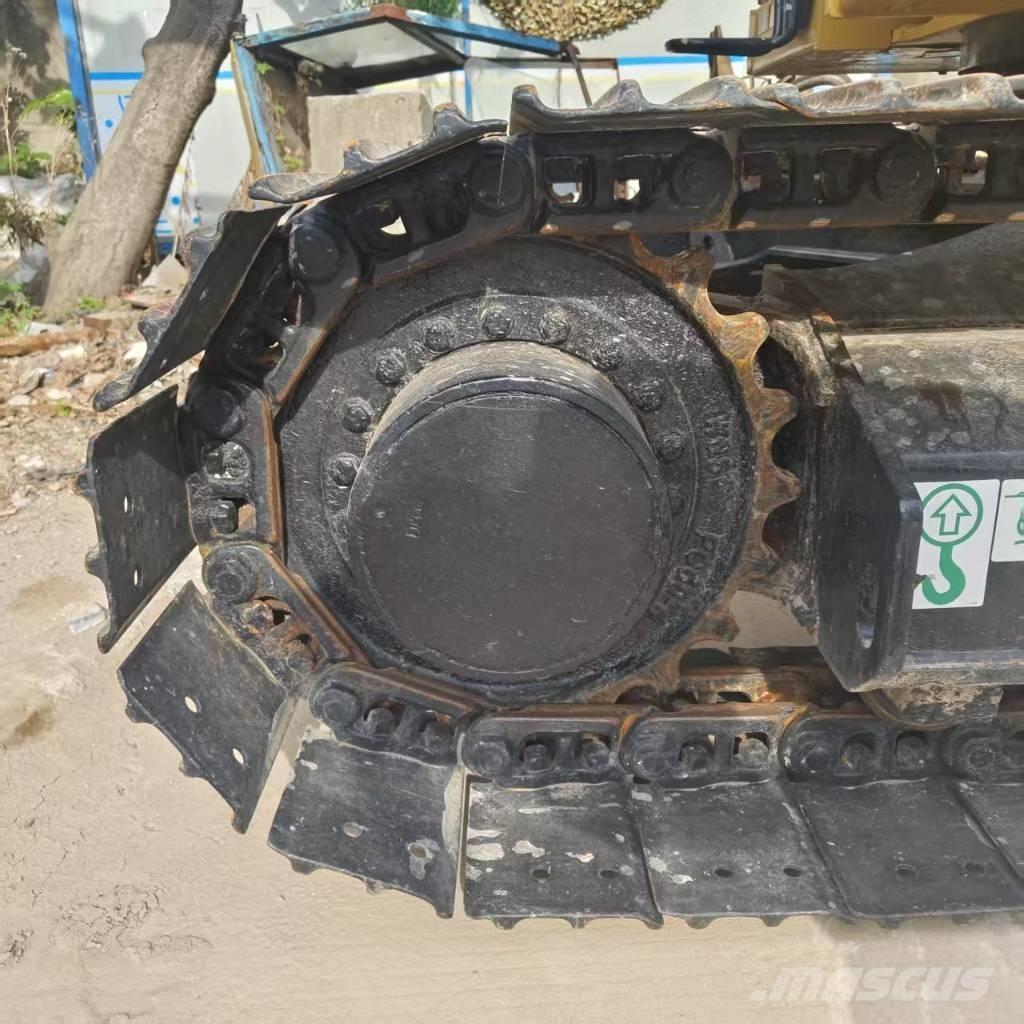 CAT 310 Excavatoare pe șenile
