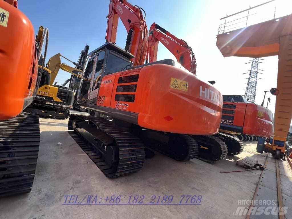 Hitachi ZX 200 Excavatoare pe șenile
