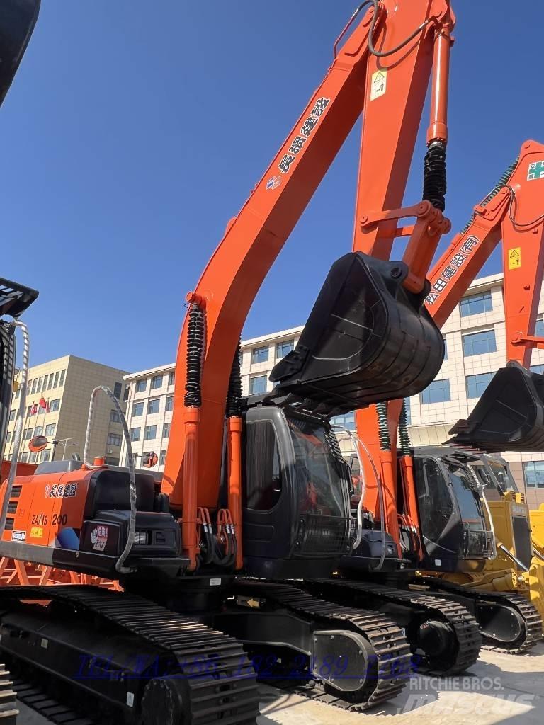 Hitachi ZX 200 Excavatoare pe șenile
