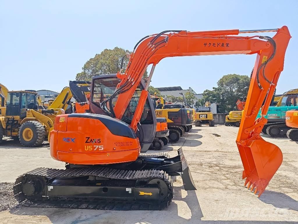 Hitachi ZX 75 US Excavatoare 7t - 12t