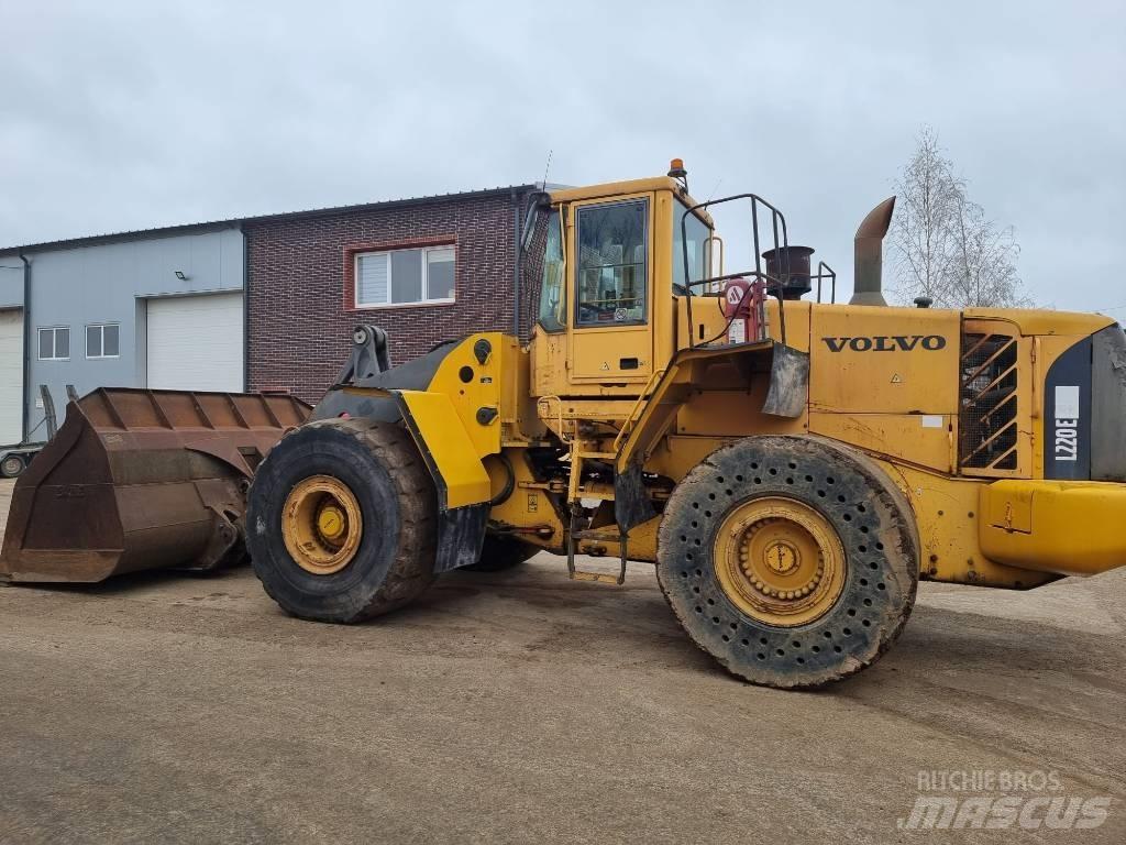 Volvo L 220 E Incarcator pe pneuri