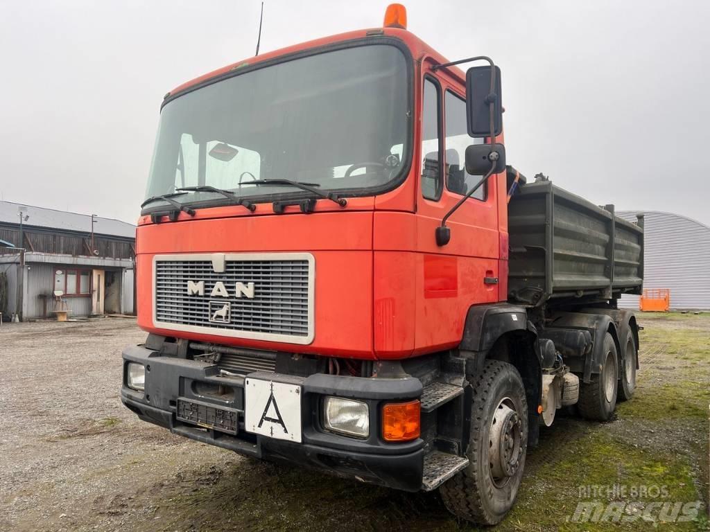 MAN F 08 Autobasculanta