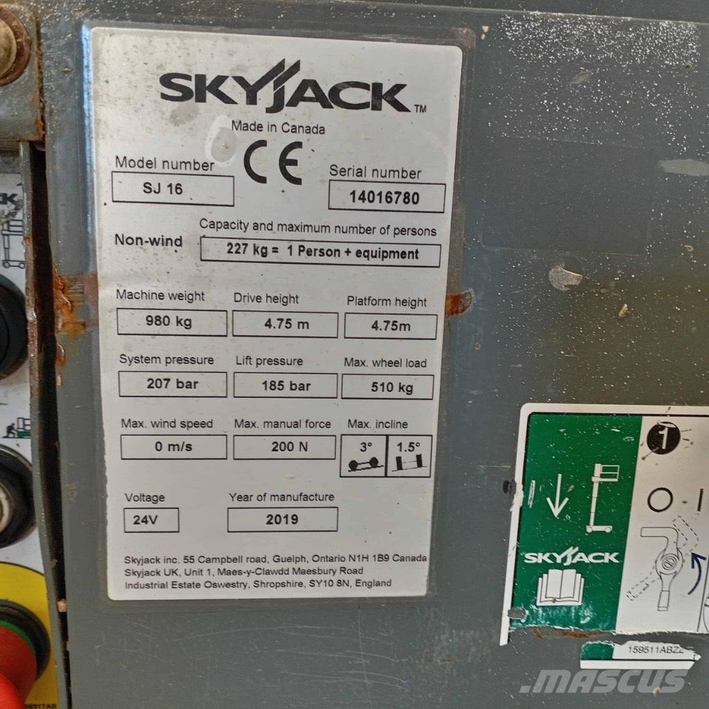 SkyJack SJ 16 Ascensoare verticale catarg