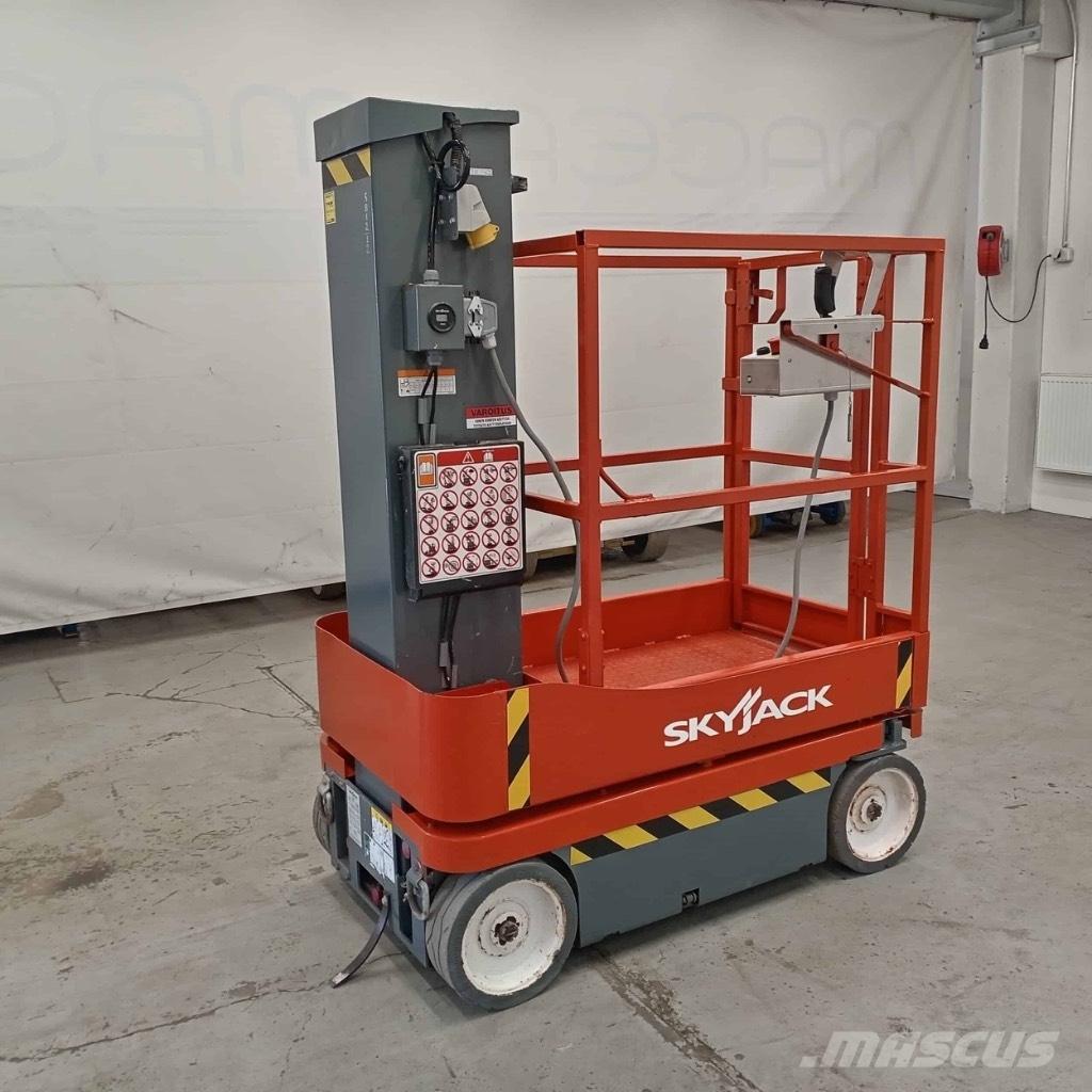 SkyJack SJ 16 Ascensoare verticale catarg