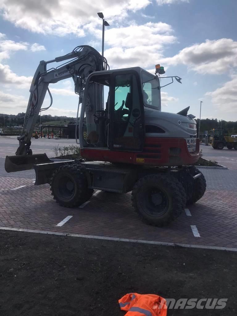 Takeuchi TB295W Excavatoare cu roti
