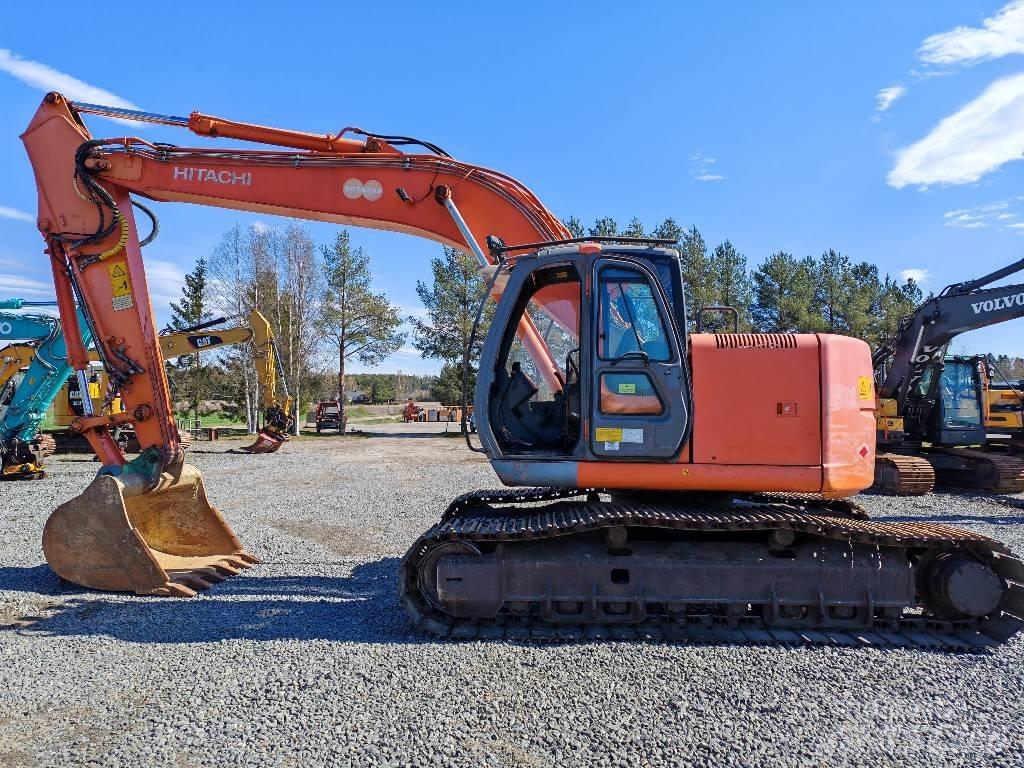 Hitachi ZX 225 US Excavatoare pe șenile
