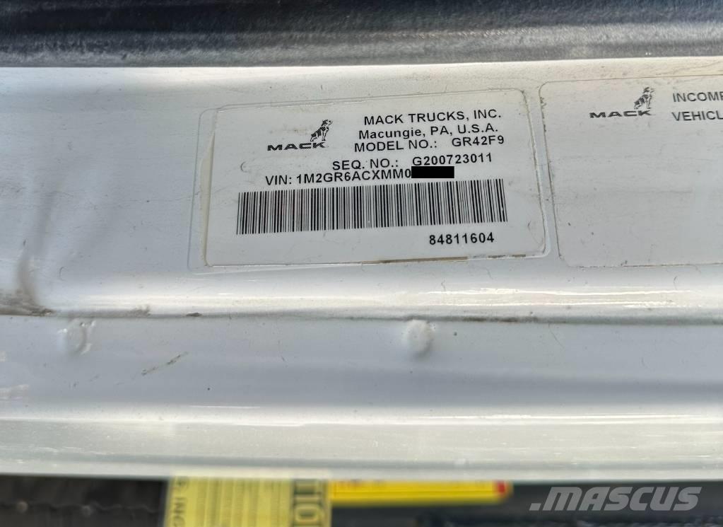 Mack GR 42 F9 Autobasculanta