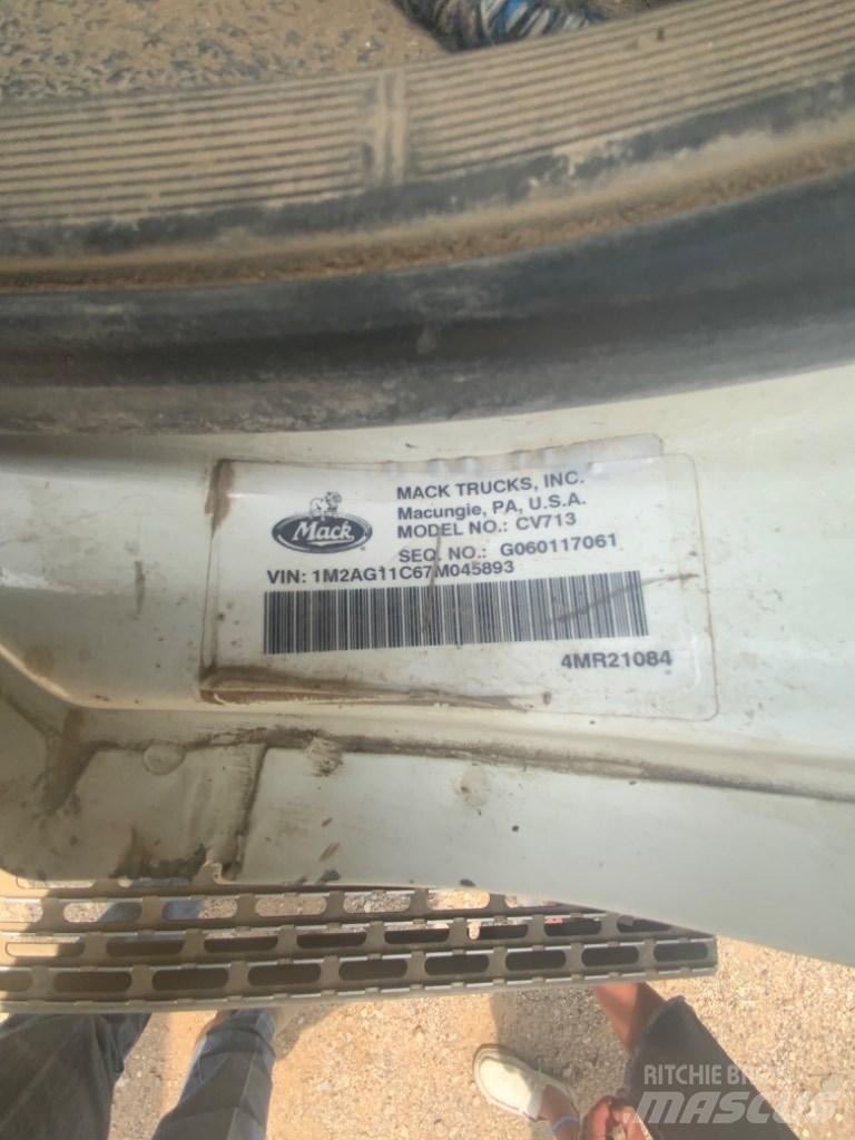 Mack Granite CV 713 Autobasculanta