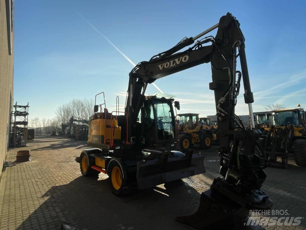 Volvo EWR130E Excavatoare cu roti