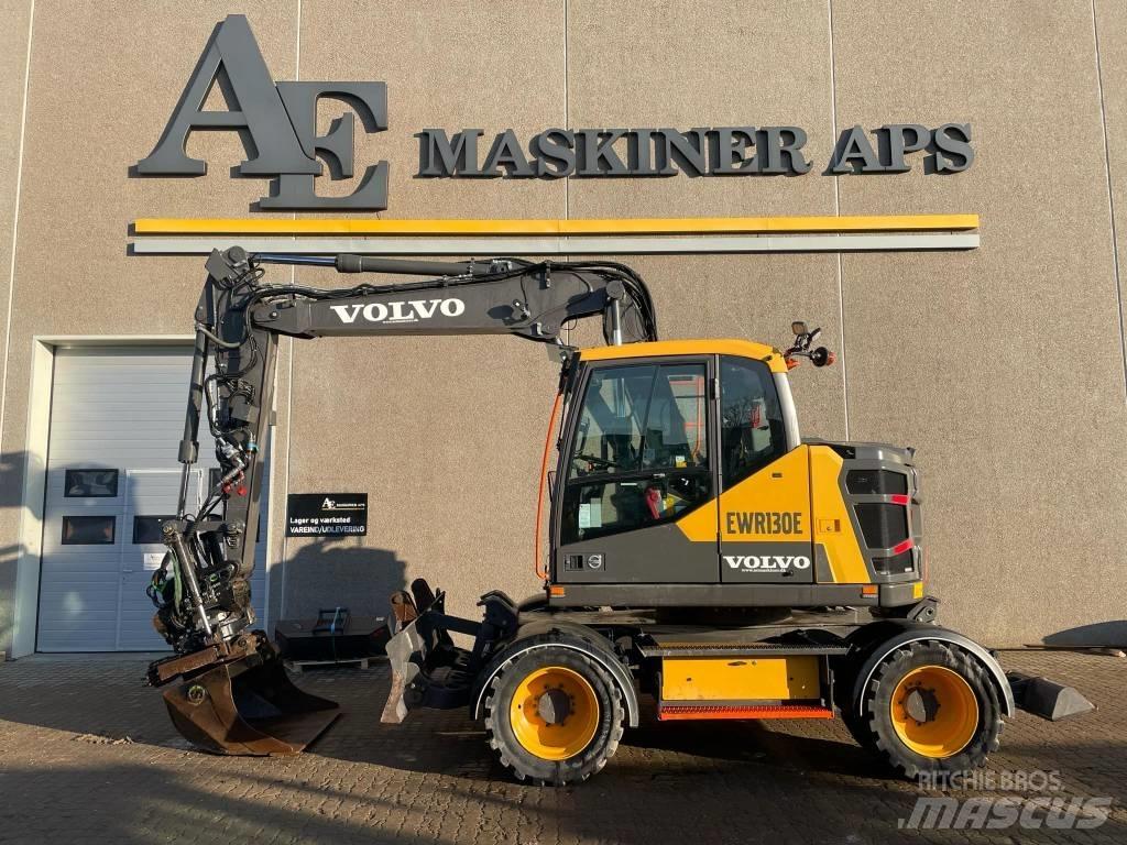 Volvo EWR130E Excavatoare cu roti
