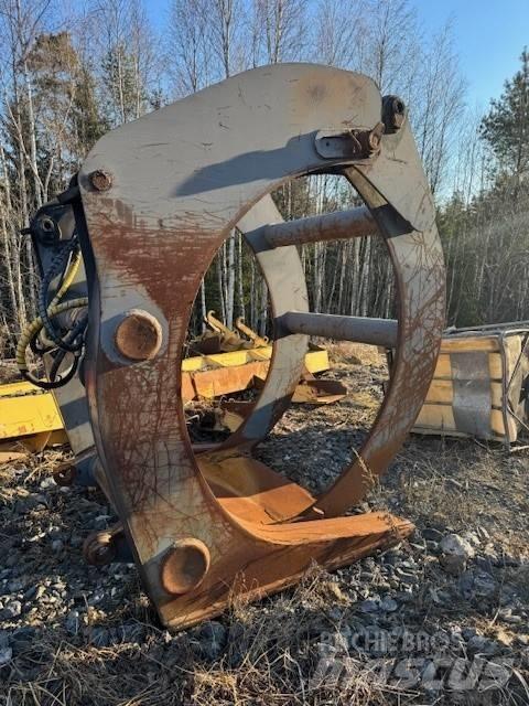Volvo 150/180 Incarcator pe pneuri