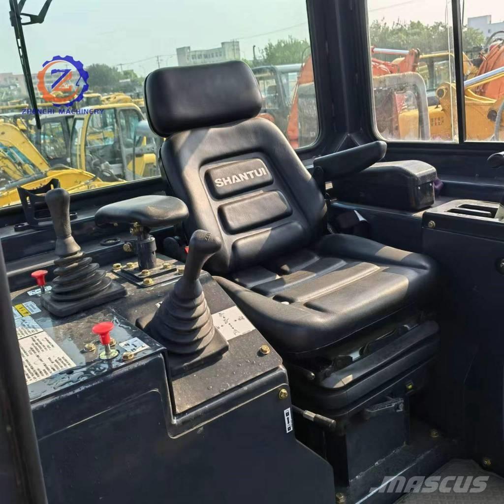 Shantui SD 22 Buldozere pe senile