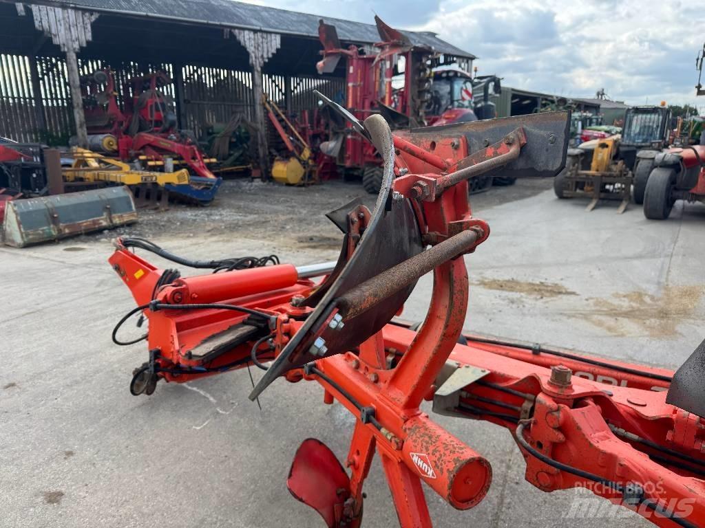 Kuhn VT 1180 M6H Pluguri reversibile