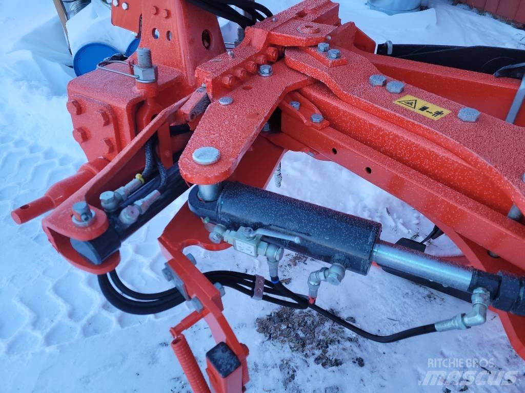 Kubota RM 3005V Pluguri reversibile