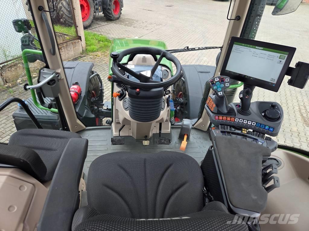 Fendt 724 Vario Tractoare