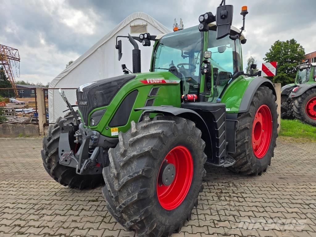 Fendt 724 Vario Tractoare