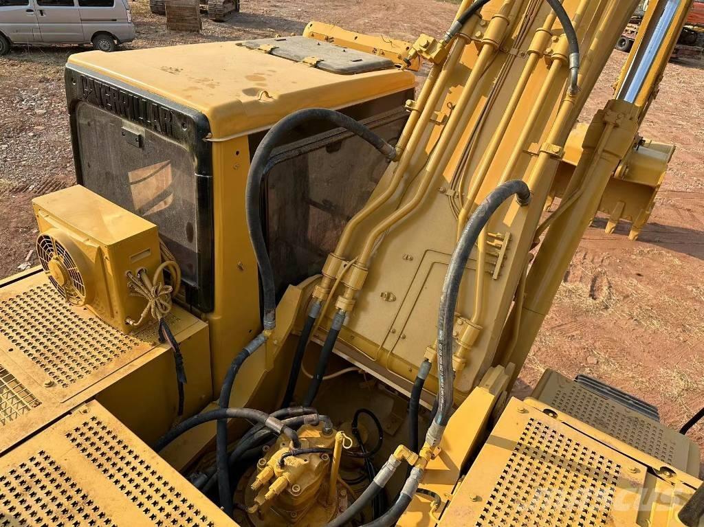 CAT 330B Excavatoare pe șenile
